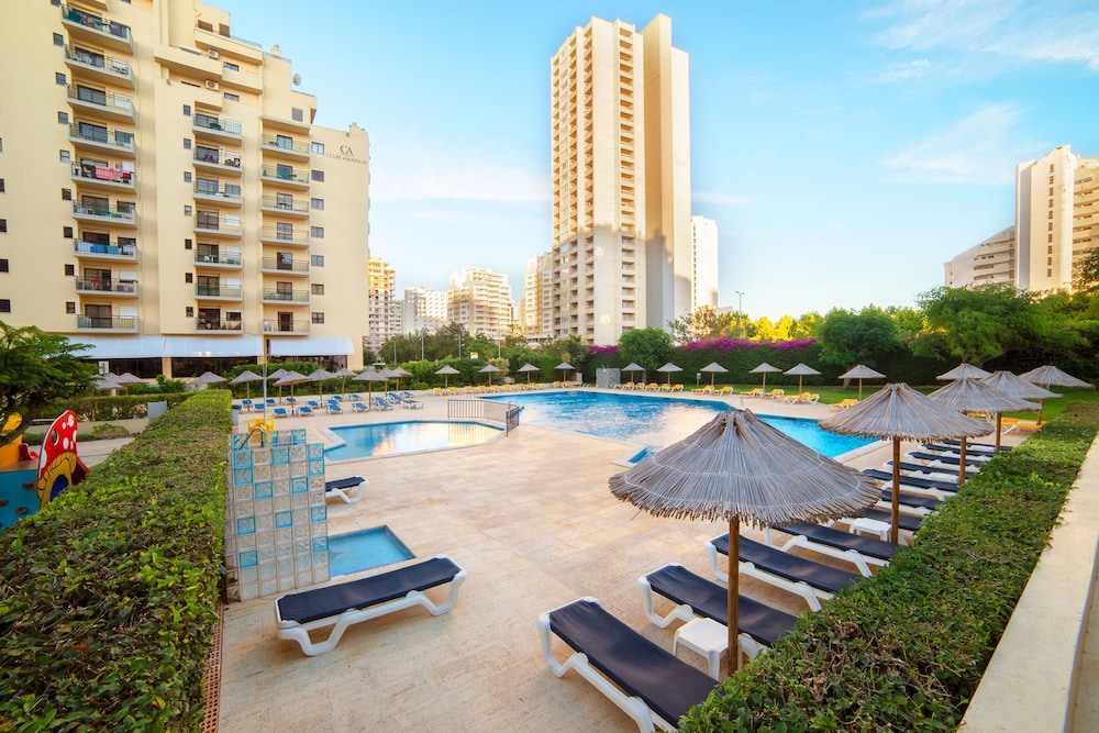 RR Club  Amarilis — Swimming pool in Portimão, Faro