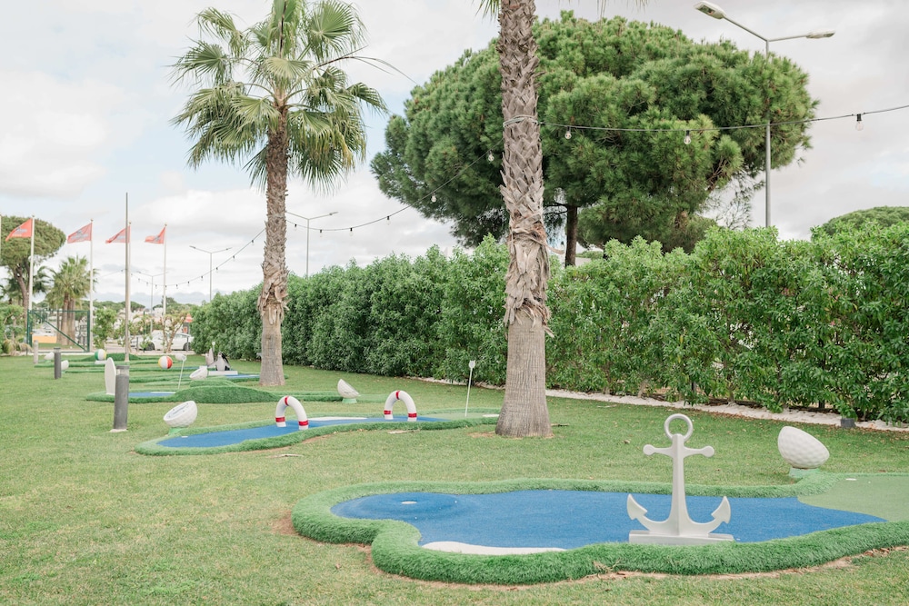 Aquashow Park Hotel — On-site activities in Quarteira, Faro