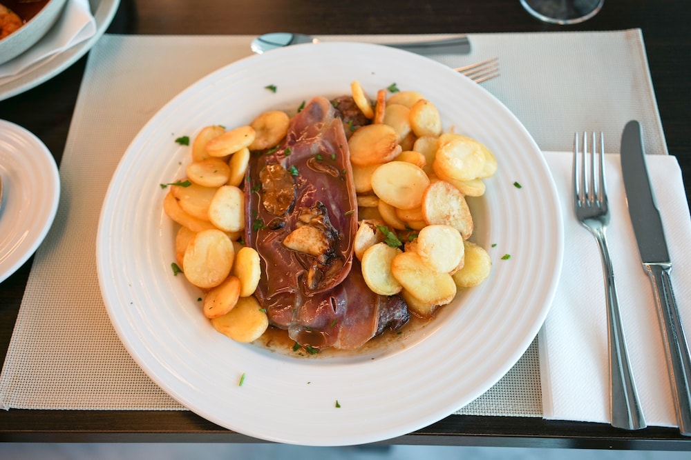 Aquashow Park Hotel — Restaurant in Quarteira, Faro