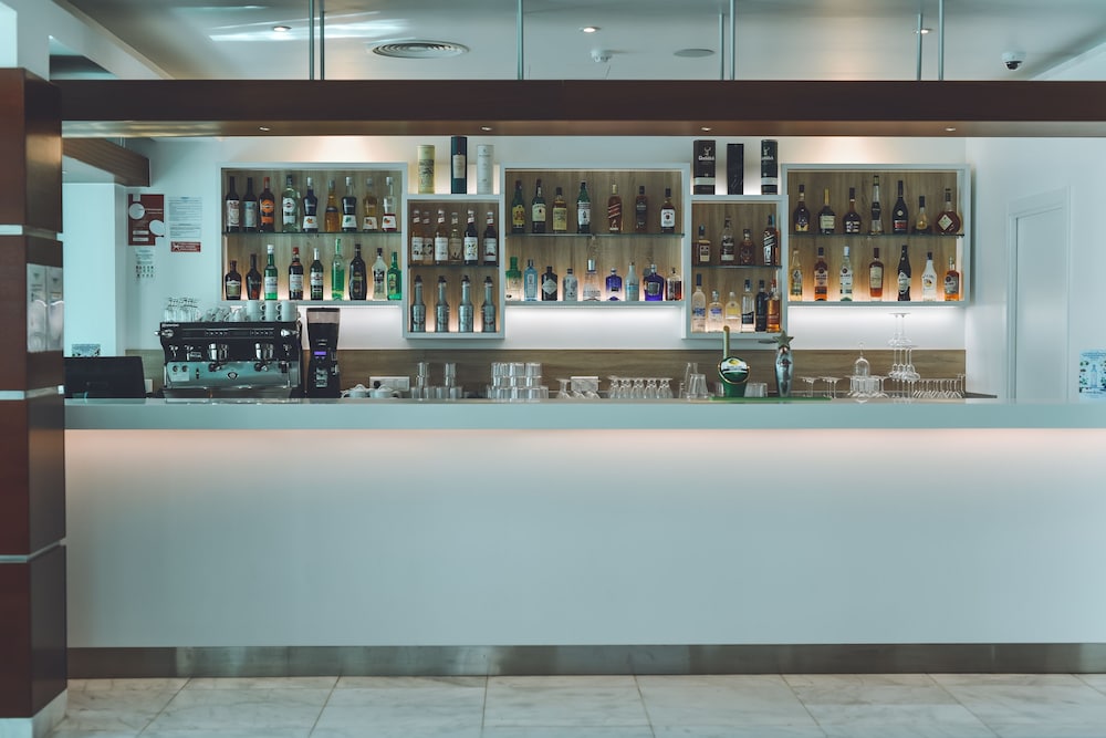 Aquashow Park Hotel — Restaurant in Quarteira, Faro