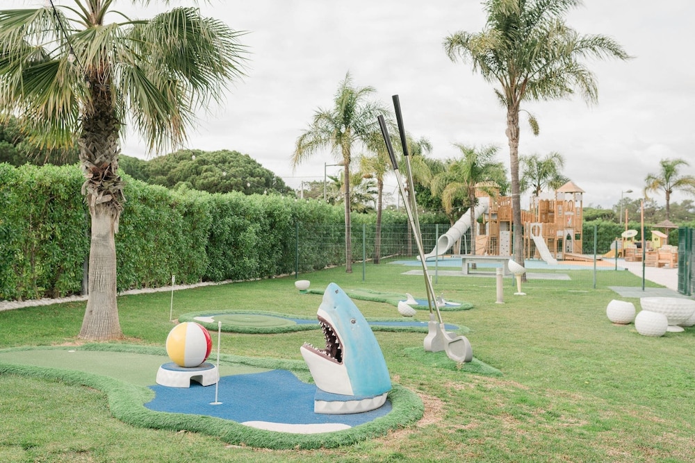 Aquashow Park Hotel — On-site activities in Quarteira, Faro