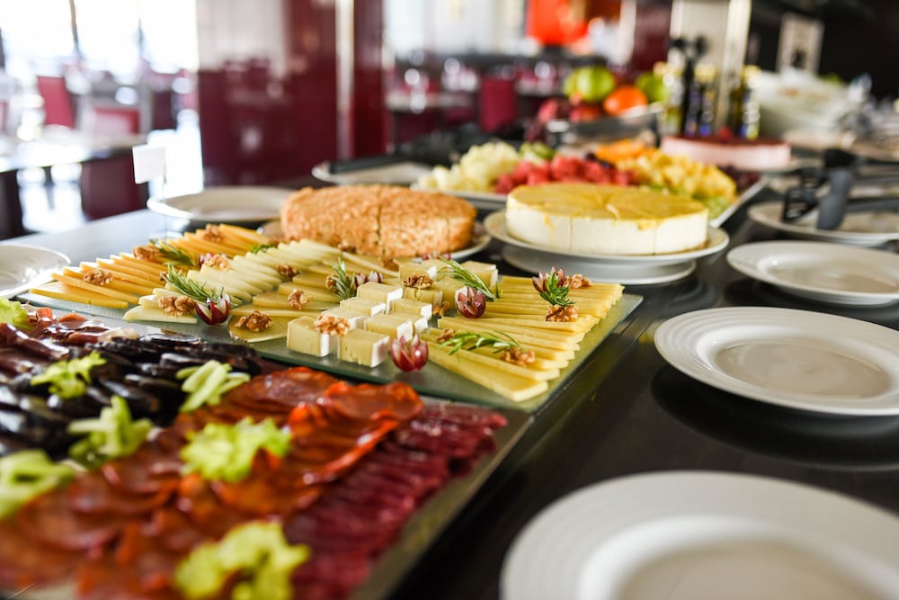 Aquashow Park Hotel — Restaurant in Quarteira, Faro