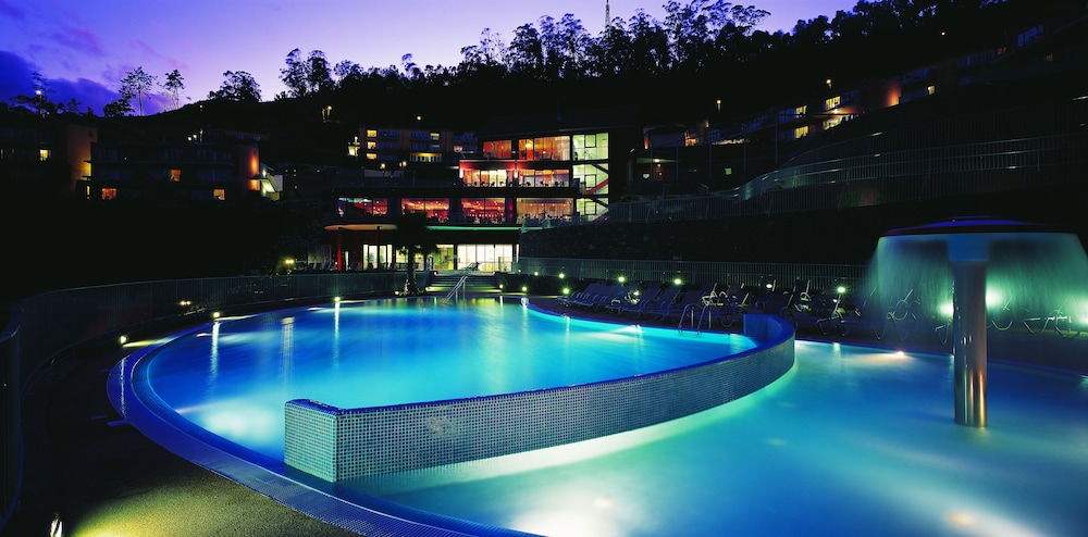 Village Cabo Girao — Swimming pool in Estreito De Câmara, Madeira