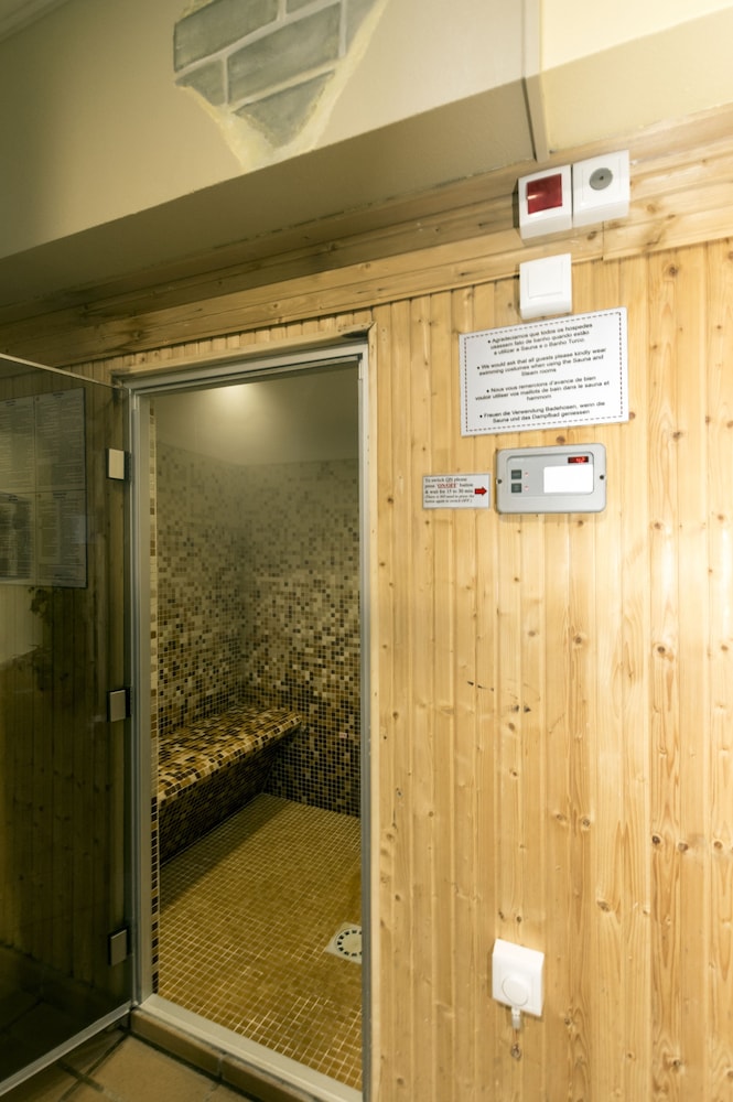 Village Cabo Girao — Spa in Estreito De Câmara, Madeira