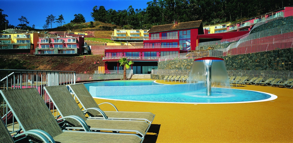 Village Cabo Girao — Swimming pool in Estreito De Câmara, Madeira