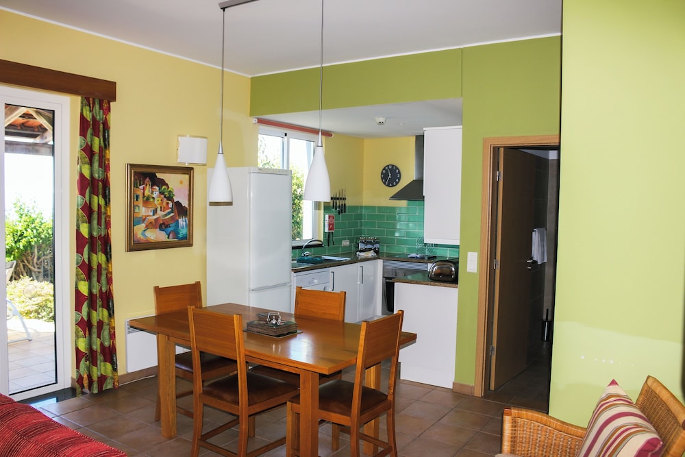 Village Cabo Girao — Hotel rooms in Estreito De Câmara, Madeira