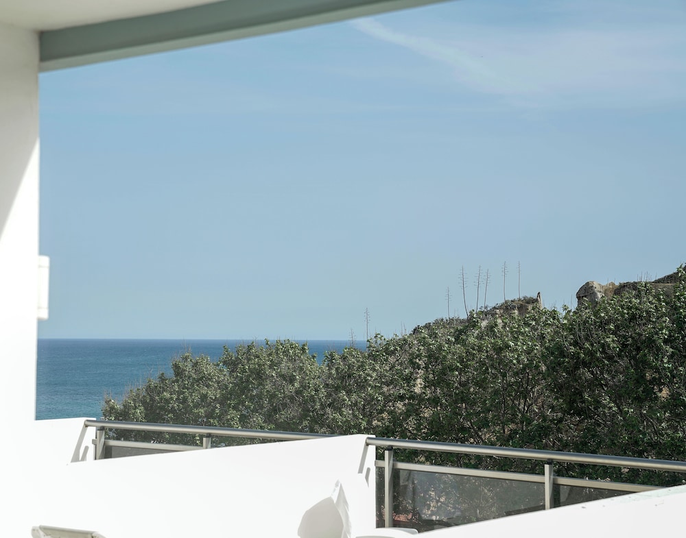Carvi Beach Hotel — Attractions in the area in Lagos, Faro