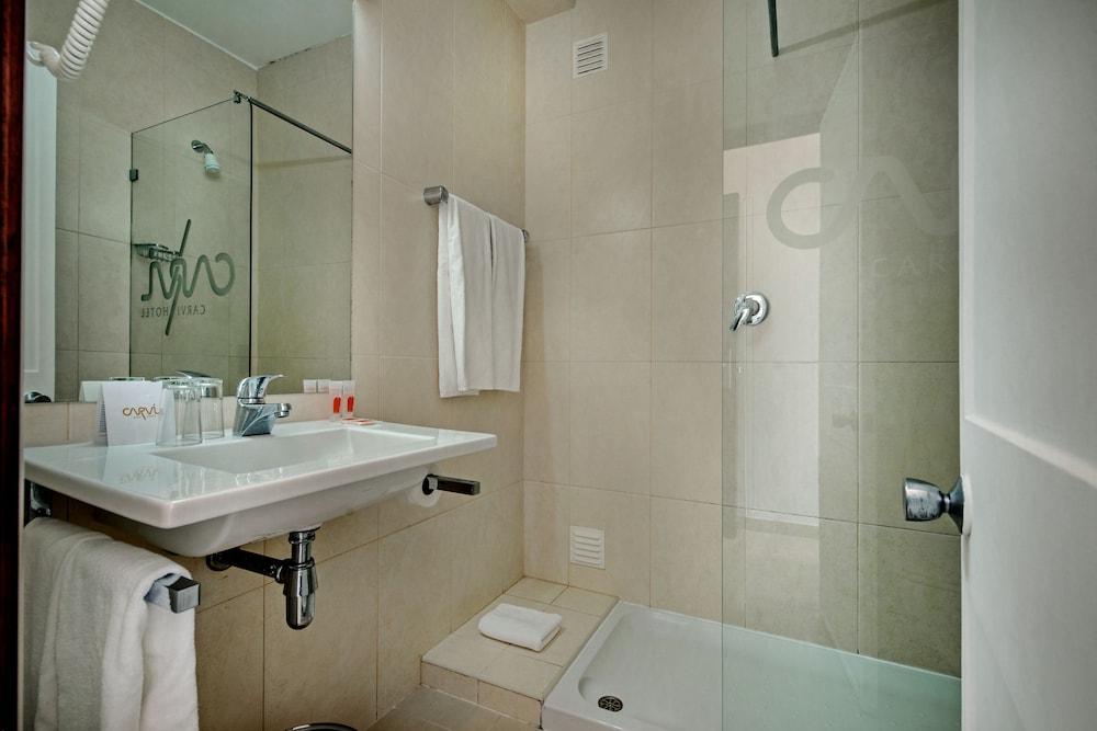 Carvi Beach Hotel — Hotel rooms in Lagos, Faro