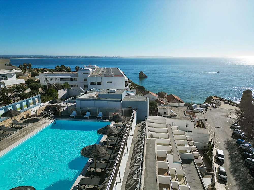 Carvi Beach Hotel — Main photo in Lagos, Faro