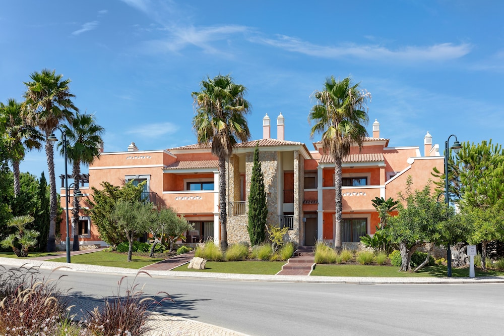 Cascade Wellness Resort Lagos Algarve by Domes — Hotel building in Lagos, Faro