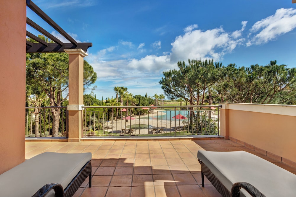 Cascade Wellness Resort Lagos Algarve by Domes — Swimming pool in Lagos, Faro