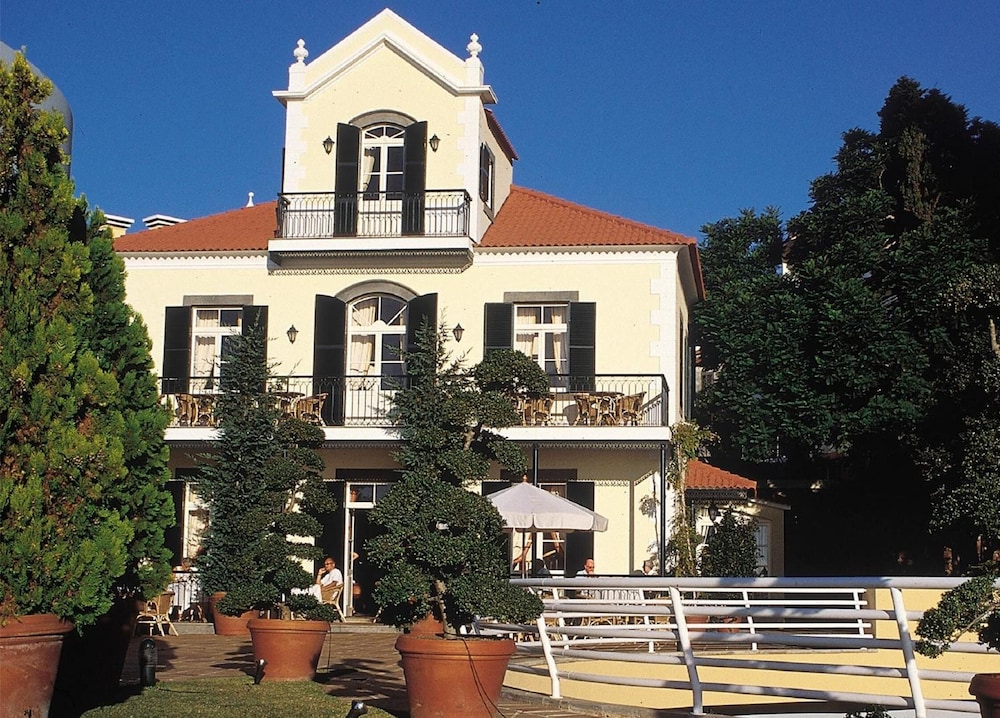 Quinta do Estreito Vintage House — Hotel building in Estreito De Câmara, Madeira