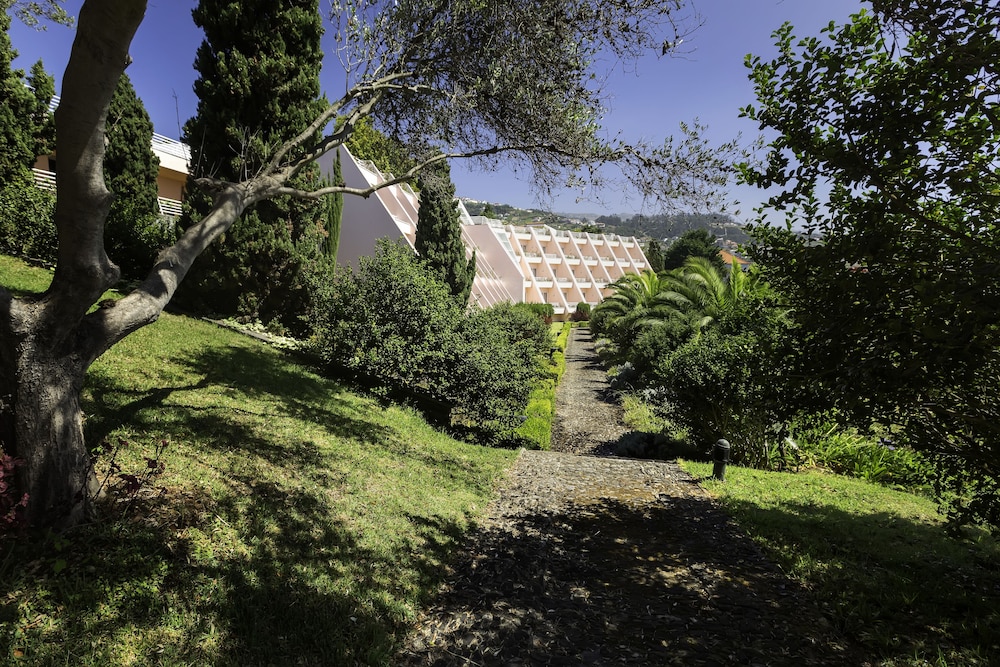 Quinta do Estreito Vintage House — Hotel building in Estreito De Câmara, Madeira