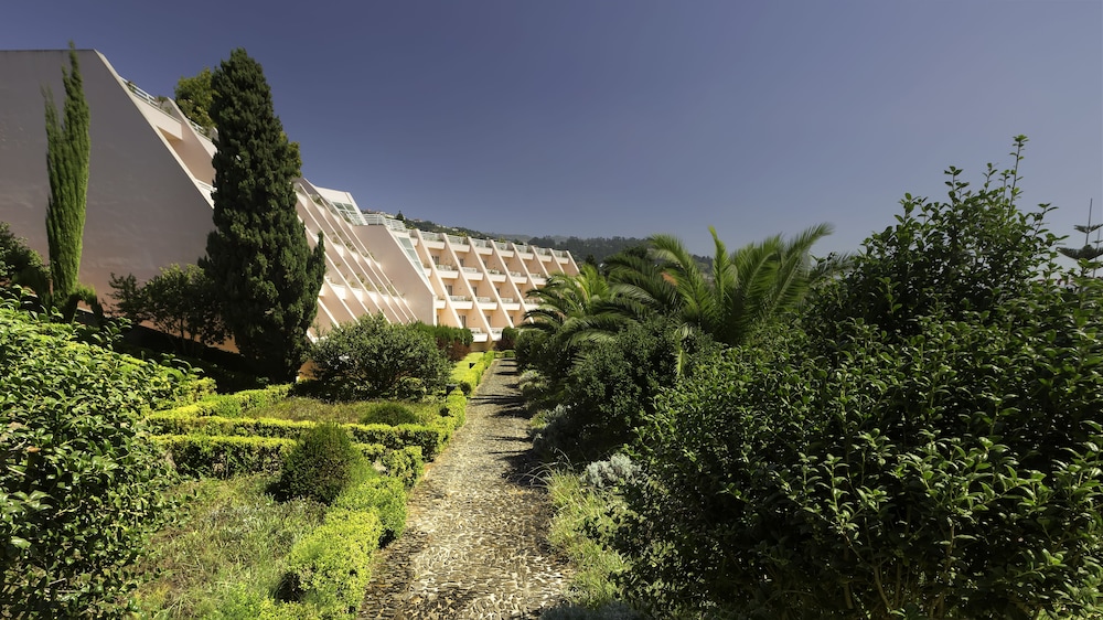 Quinta do Estreito Vintage House — Hotel building in Estreito De Câmara, Madeira