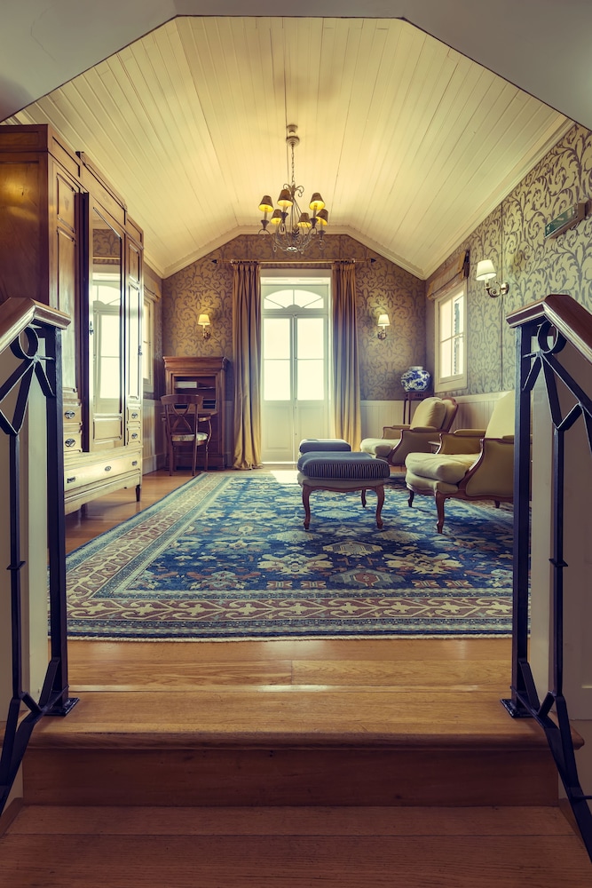 Quinta do Estreito Vintage House — Hotel rooms in Estreito De Câmara, Madeira
