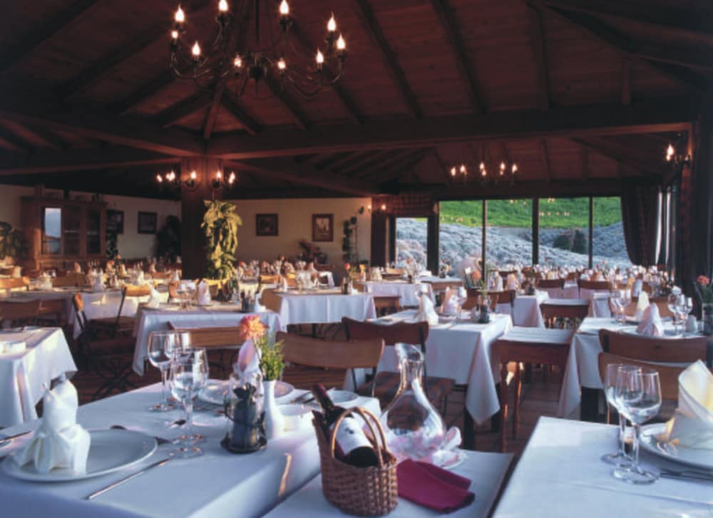 Quinta do Estreito Vintage House — Restaurant & bars in Estreito De Câmara, Madeira