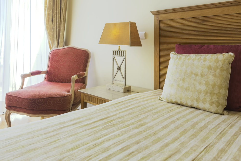 Quinta do Estreito Vintage House — Hotel rooms in Estreito De Câmara, Madeira