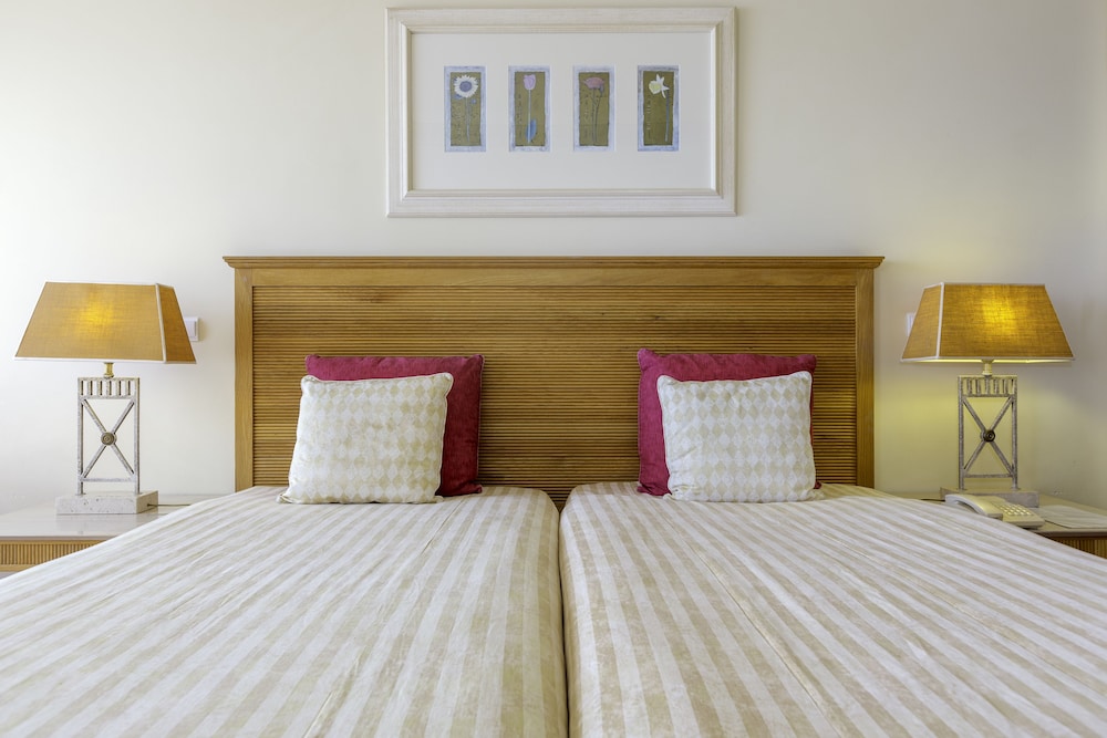 Quinta do Estreito Vintage House — Hotel rooms in Estreito De Câmara, Madeira