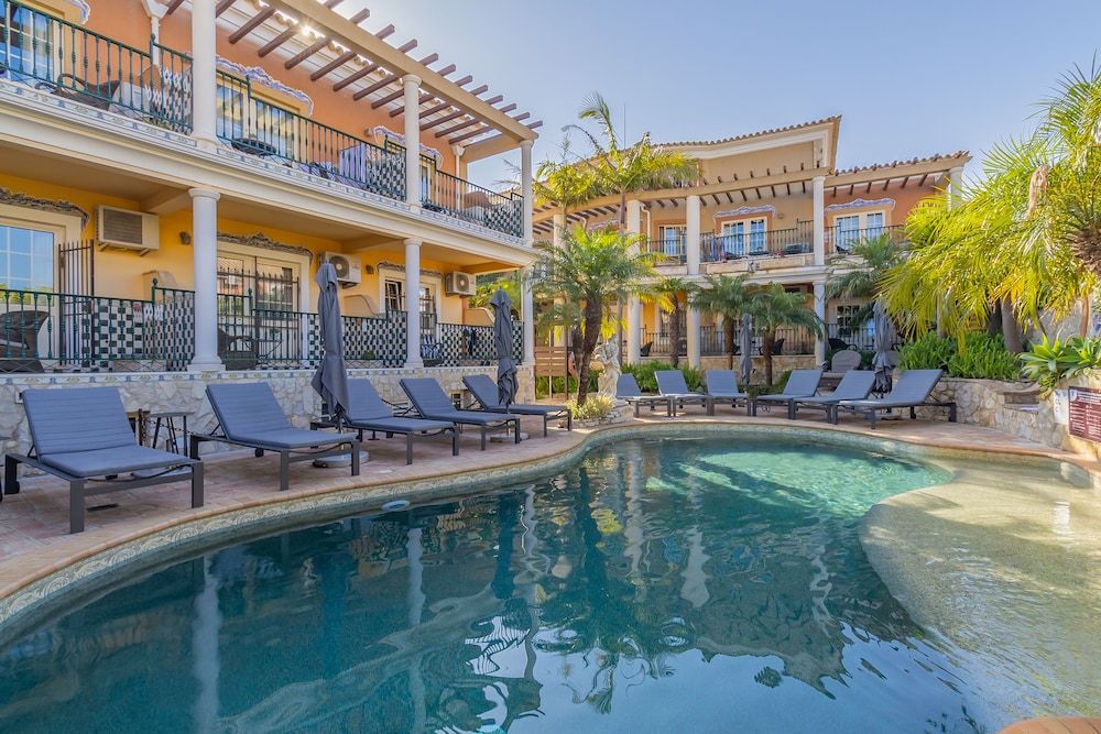 Charming Residence & Guest House Dom Manuel I (Adults only) image