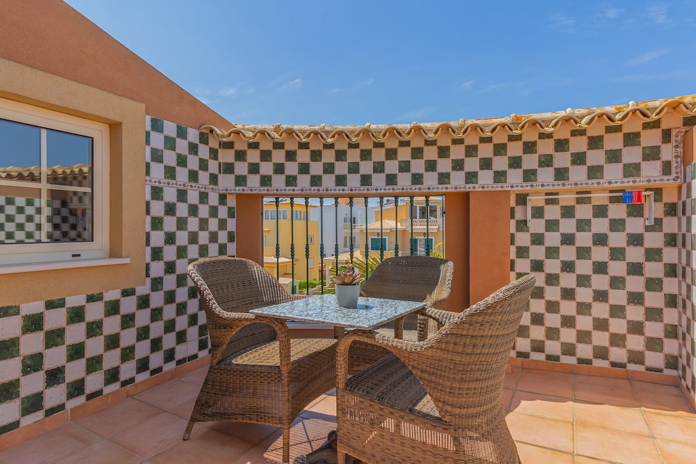 Charming Residence & Guest House Dom Manuel I (Adults only) — Hotel building in Lagos, Faro