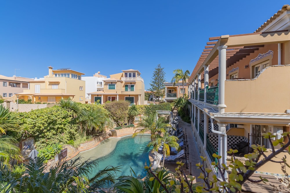 Charming Residence & Guest House Dom Manuel I (Adults only) — Swimming pool in Lagos, Faro