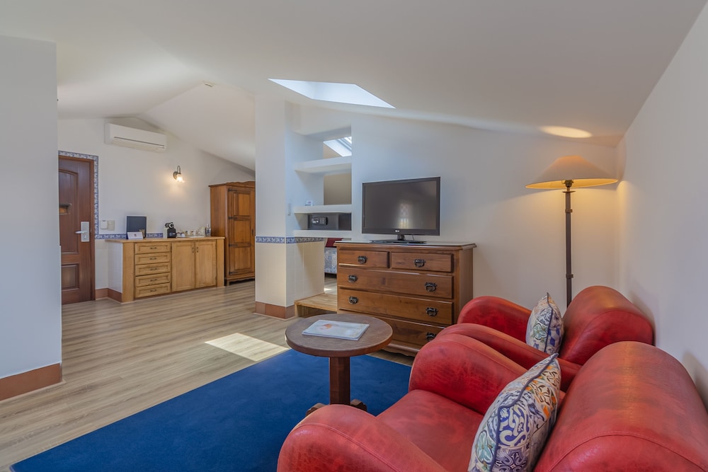 Charming Residence & Guest House Dom Manuel I (Adults only) — Hotel rooms in Lagos, Faro
