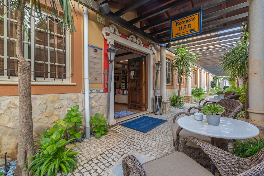 Charming Residence & Guest House Dom Manuel I (Adults only) — Hotel building in Lagos, Faro