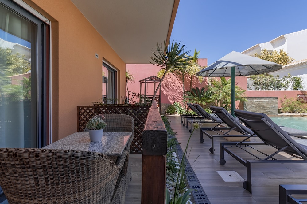 Charming Residence & Guest House Dom Manuel I (Adults only) — Hotel building in Lagos, Faro