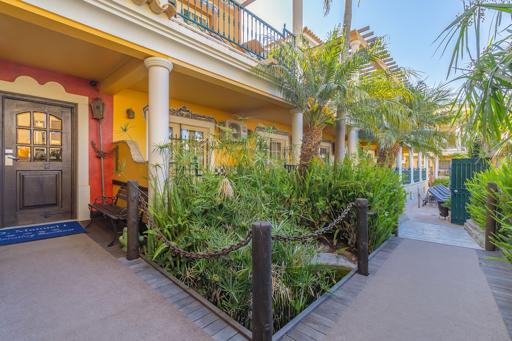 Charming Residence & Guest House Dom Manuel I (Adults only) — Hotel building in Lagos, Faro