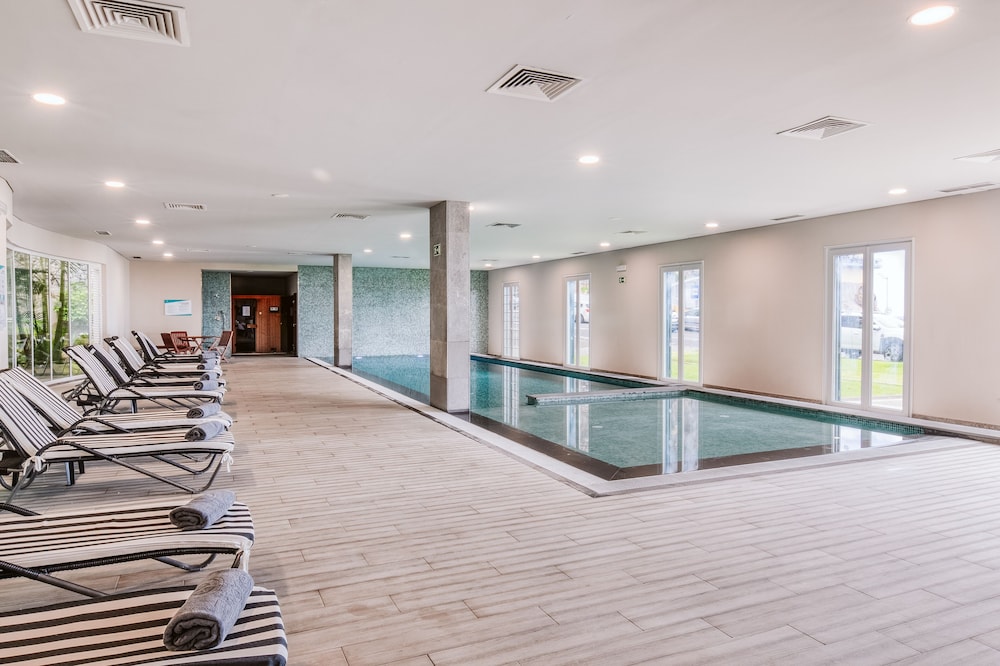 Enotel Sunset Bay — Swimming pool in Ponta do Sol, Madeira