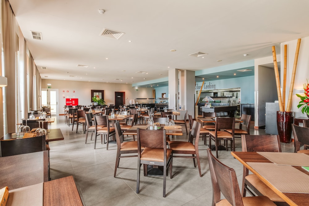Enotel Sunset Bay — Restaurant & bars in Ponta do Sol, Madeira