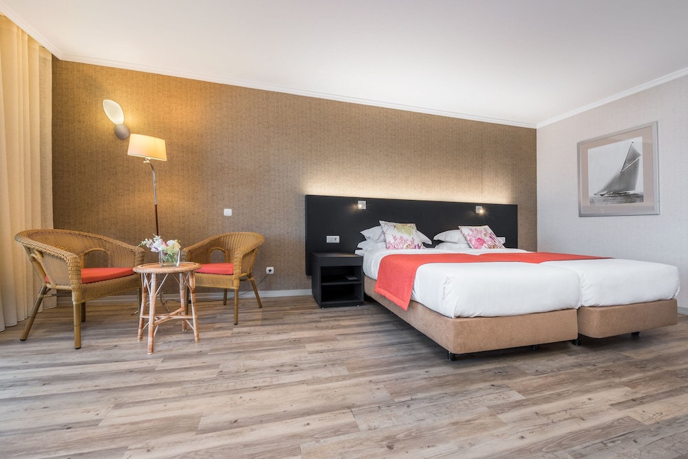 Enotel Sunset Bay — Hotel rooms in Ponta do Sol, Madeira