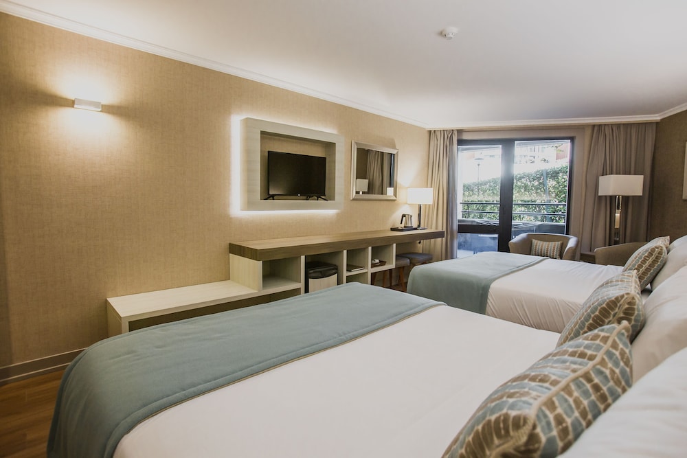 Enotel Lido – All Inclusive — Hotel rooms in Funchal, Madeira