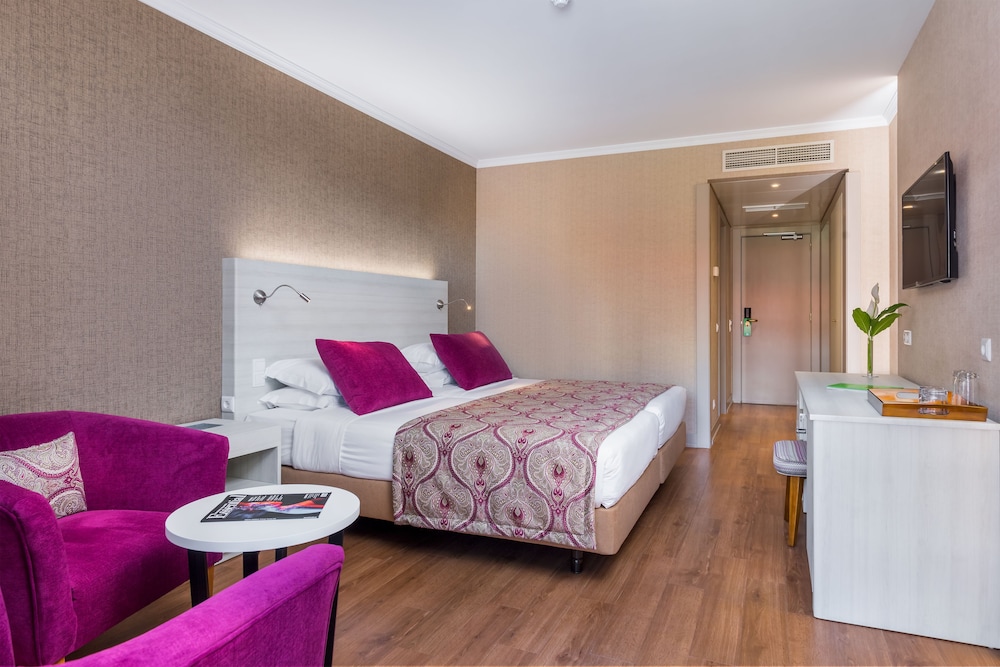 Enotel Lido – All Inclusive — Hotel rooms in Funchal, Madeira