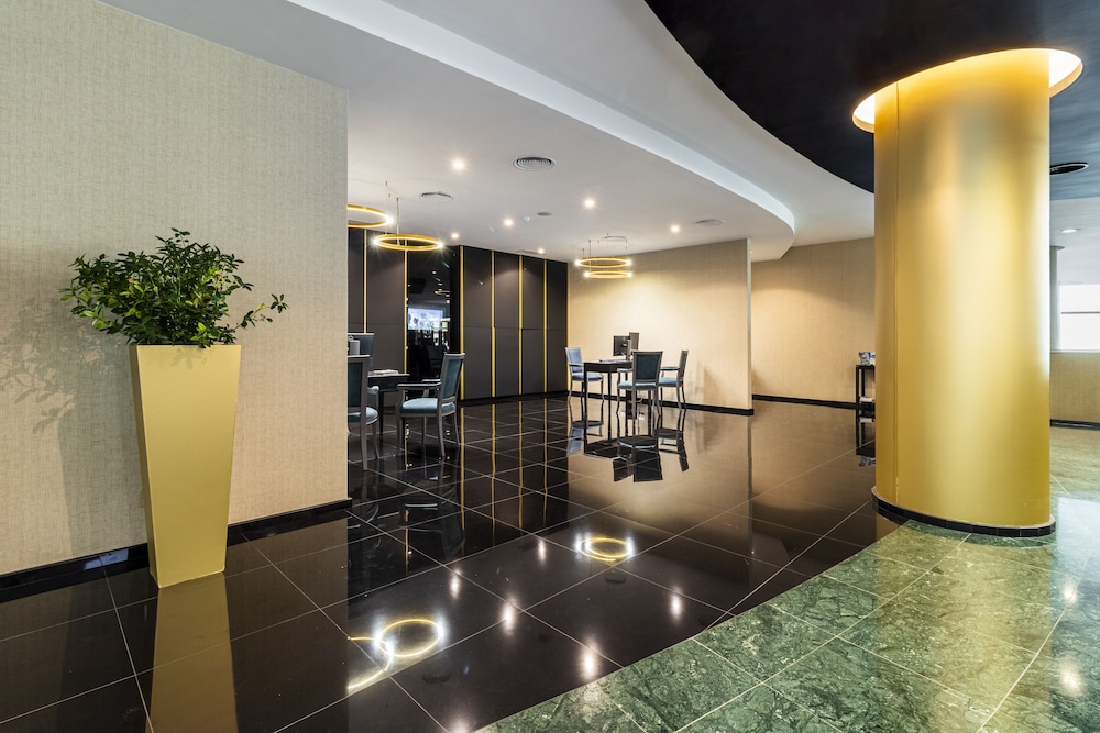 Enotel Lido – All Inclusive — Restaurant & bars in Funchal, Madeira