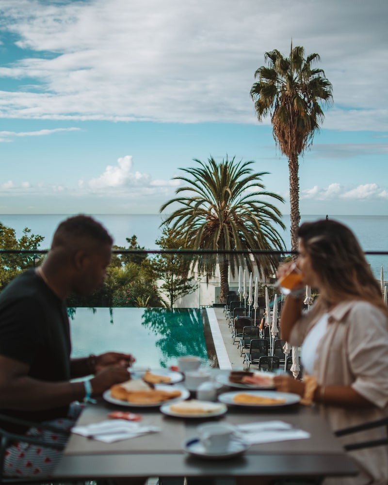 Enotel Lido – All Inclusive — Restaurant & bars in Funchal, Madeira