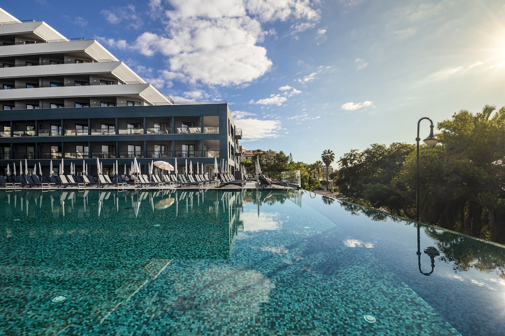 Enotel Lido – All Inclusive — Swimming pool in Funchal, Madeira
