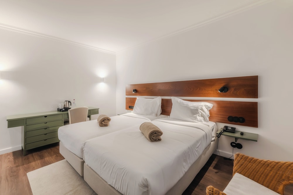 Enotel Santo da Serra — Hotel rooms in Machico, Madeira