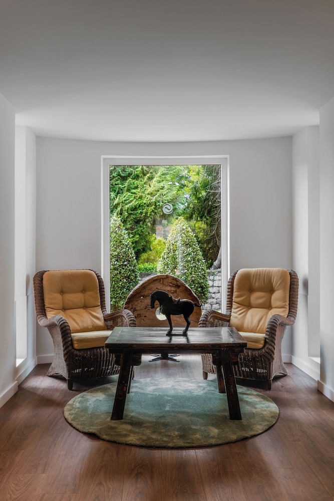 Enotel Santo da Serra — Hotel rooms in Machico, Madeira