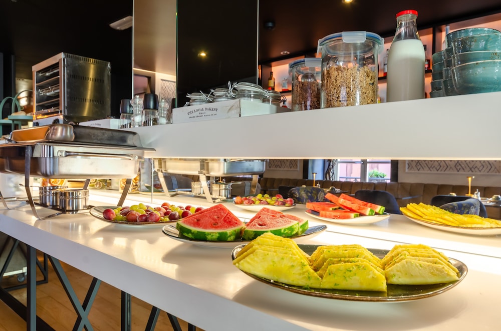 Lx Boutique Hotel — Restaurant & bars in Lisbon, Lisboa