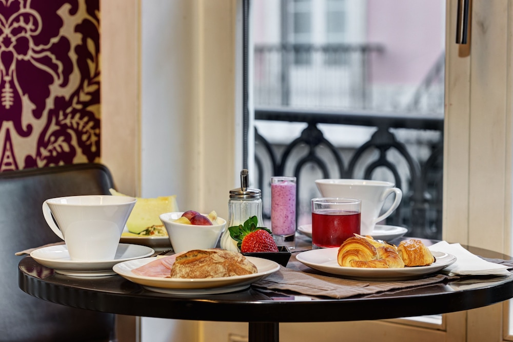 Lx Boutique Hotel — Restaurant & bars in Lisbon, Lisboa
