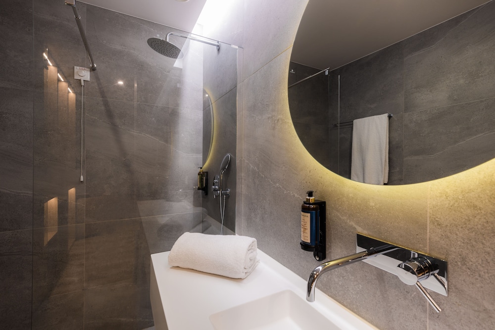 Vila Baleira Funchal — Rooms in Funchal, Madeira