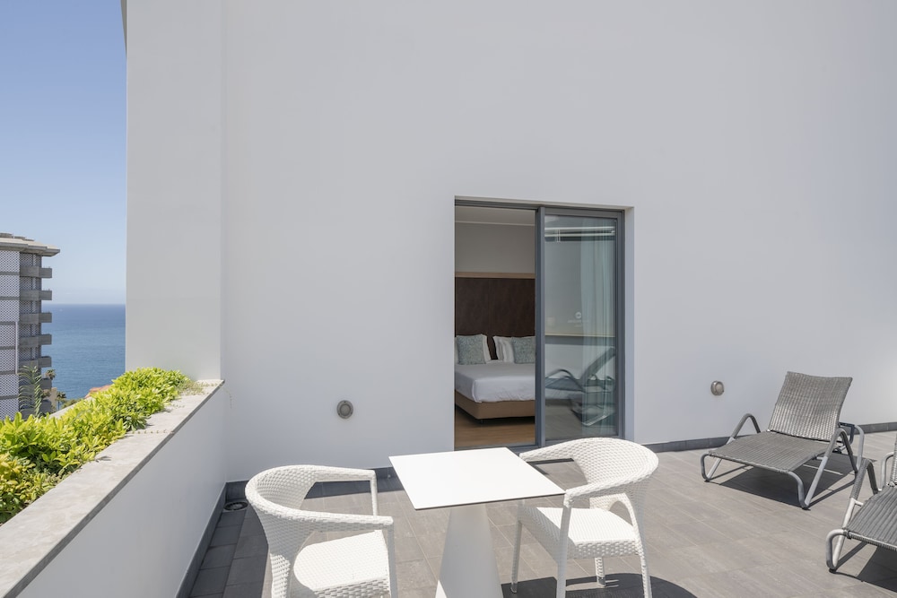 Vila Baleira Funchal — Rooms in Funchal, Madeira