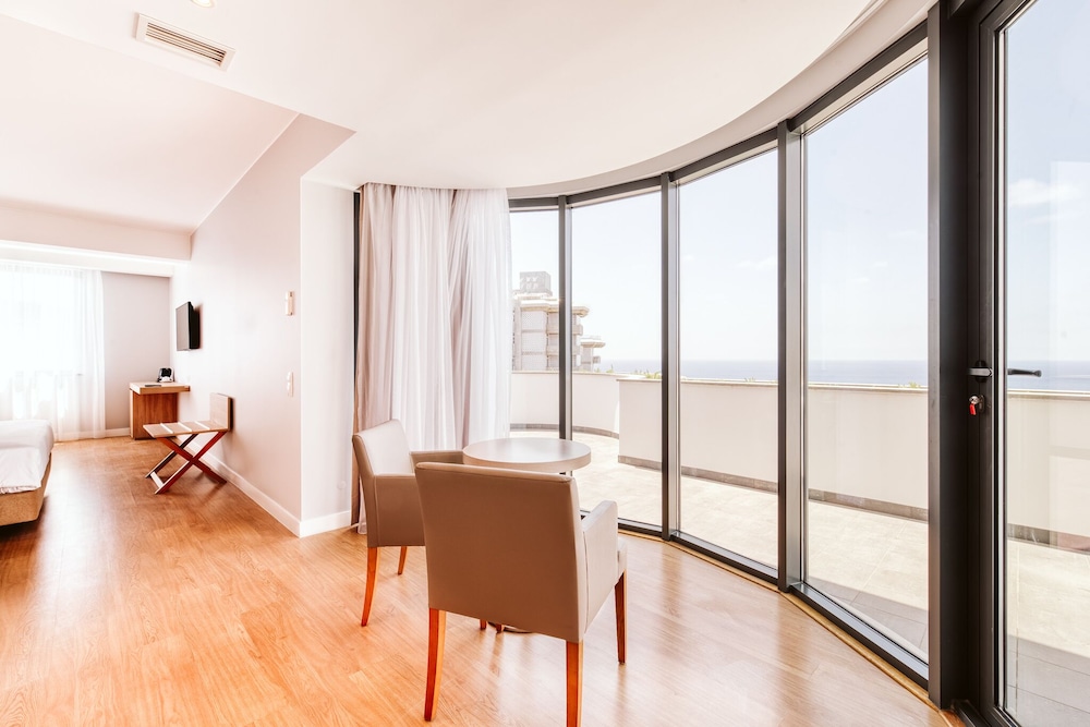 Vila Baleira Funchal — Rooms in Funchal, Madeira