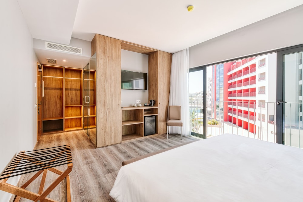 Vila Baleira Funchal — Rooms in Funchal, Madeira