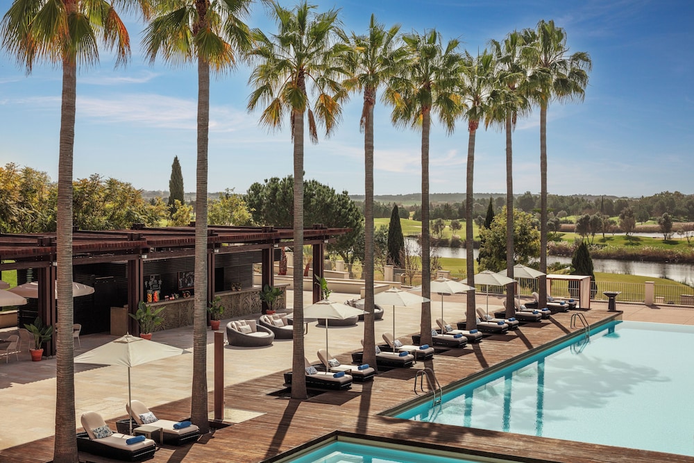 Victoria Golf Resort and Spa Managed by Accor — Swimming pool in Vilamoura, Faro