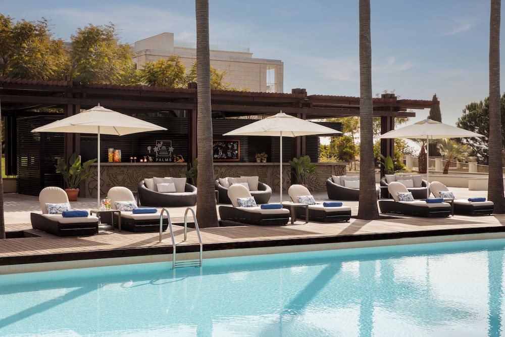 Victoria Golf Resort and Spa Managed by Accor — Swimming pool in Vilamoura, Faro