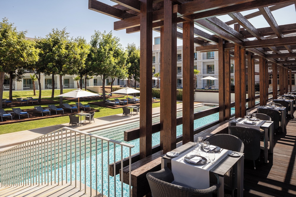 Victoria Golf Resort and Spa Managed by Accor — Restaurant & bars in Vilamoura, Faro