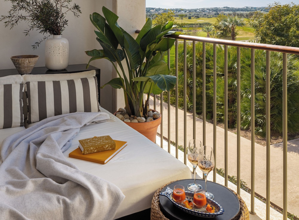 Victoria Golf Resort and Spa Managed by Accor — Hotel rooms in Vilamoura, Faro