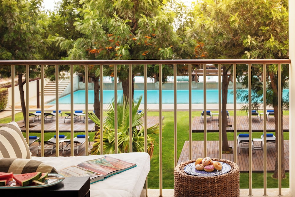 Victoria Golf Resort and Spa Managed by Accor — Swimming pool in Vilamoura, Faro